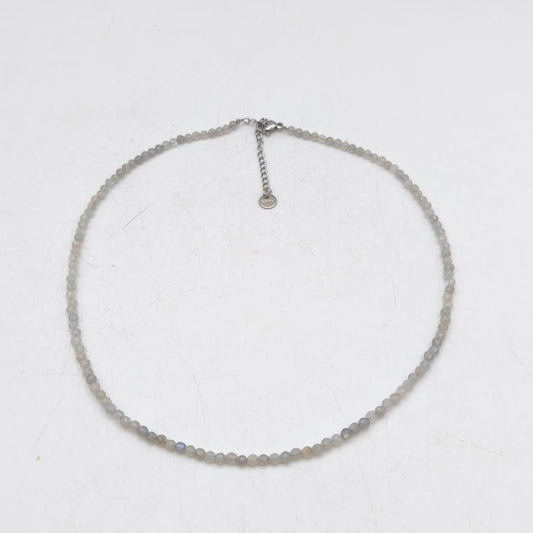 Collier perles facettées -  Labradorite naturelle (3 mm)