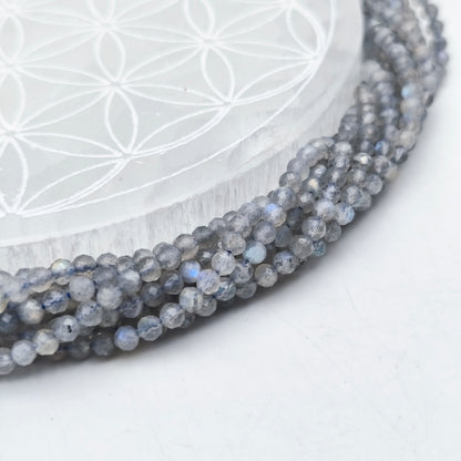 Rang de perles facettées - Labradorite (4 mm)
