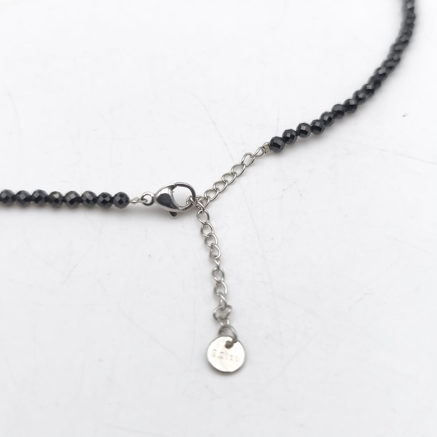 Collier perles facettées - Spinelle (3 mm)