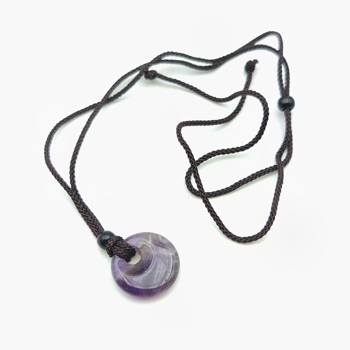 Runder Anhänger 2 cm mit Kordel – Natur-Amethyst