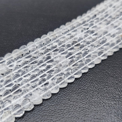 Rang de perles cœur - Cristal de roche (6 mm)