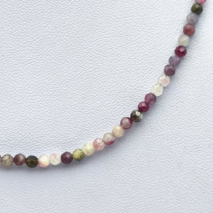 Collier perles facettées - Tourmaline multicolore (3 mm)