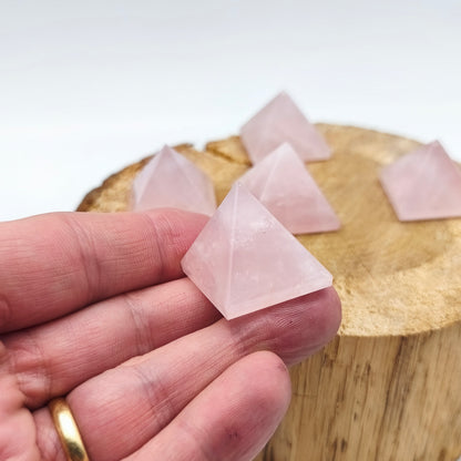 Pyramide - Quartz rose - 2,5 cm
