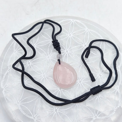 Pendentif poire avec son cordon - Quartz rose