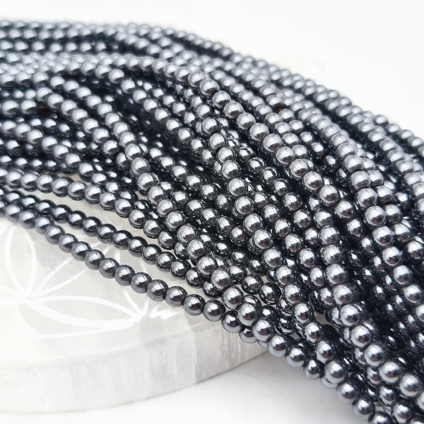 Rang de perles - Hématite (4 mm)