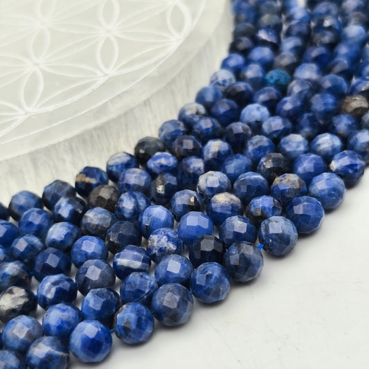 Rang de perles facettées - Sodalite EXTRA (8 mm)