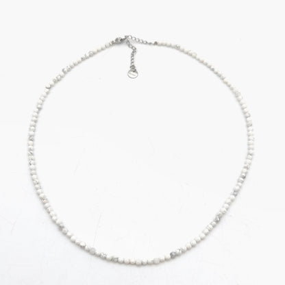 Collar de perlas facetadas - Howlita (3 mm)