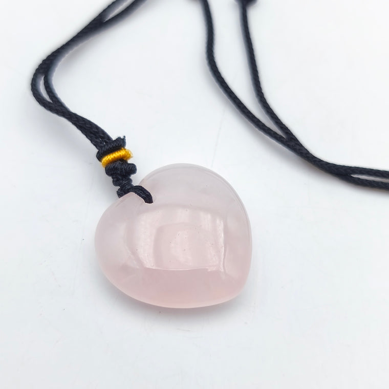 Pendentif cœur M avec son cordon - Quartz rose