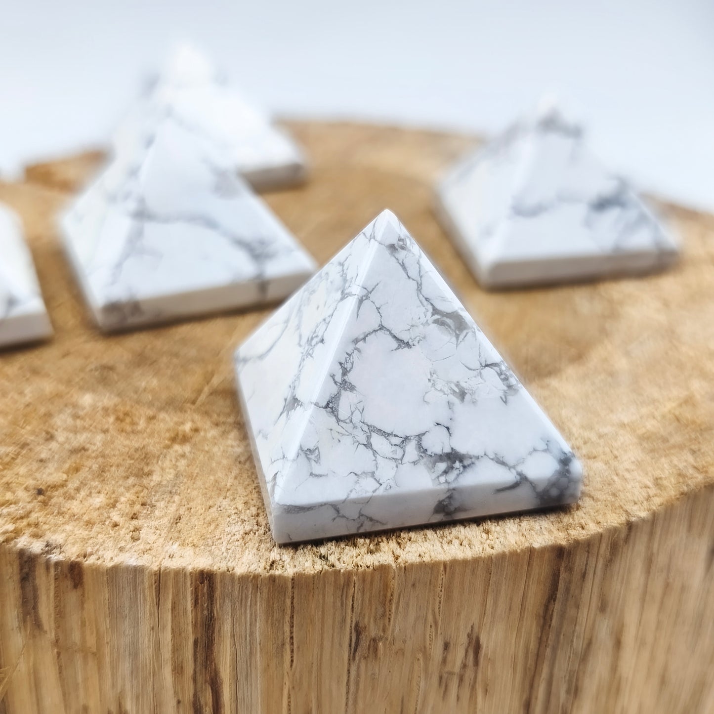 Pyramide - Howlite - 2,5 cm