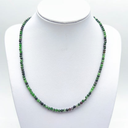 Collier perles facettées - Rubis / Zoïsite (3 mm)
