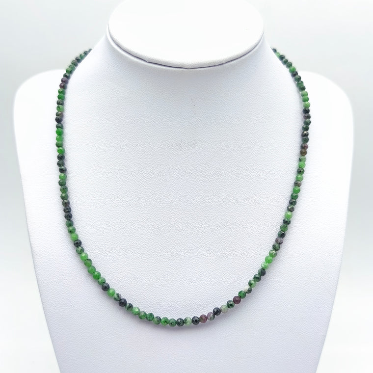 Collier perles facettées - Rubis / Zoïsite (3 mm)
