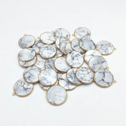 Pendentif rond serti Howlite