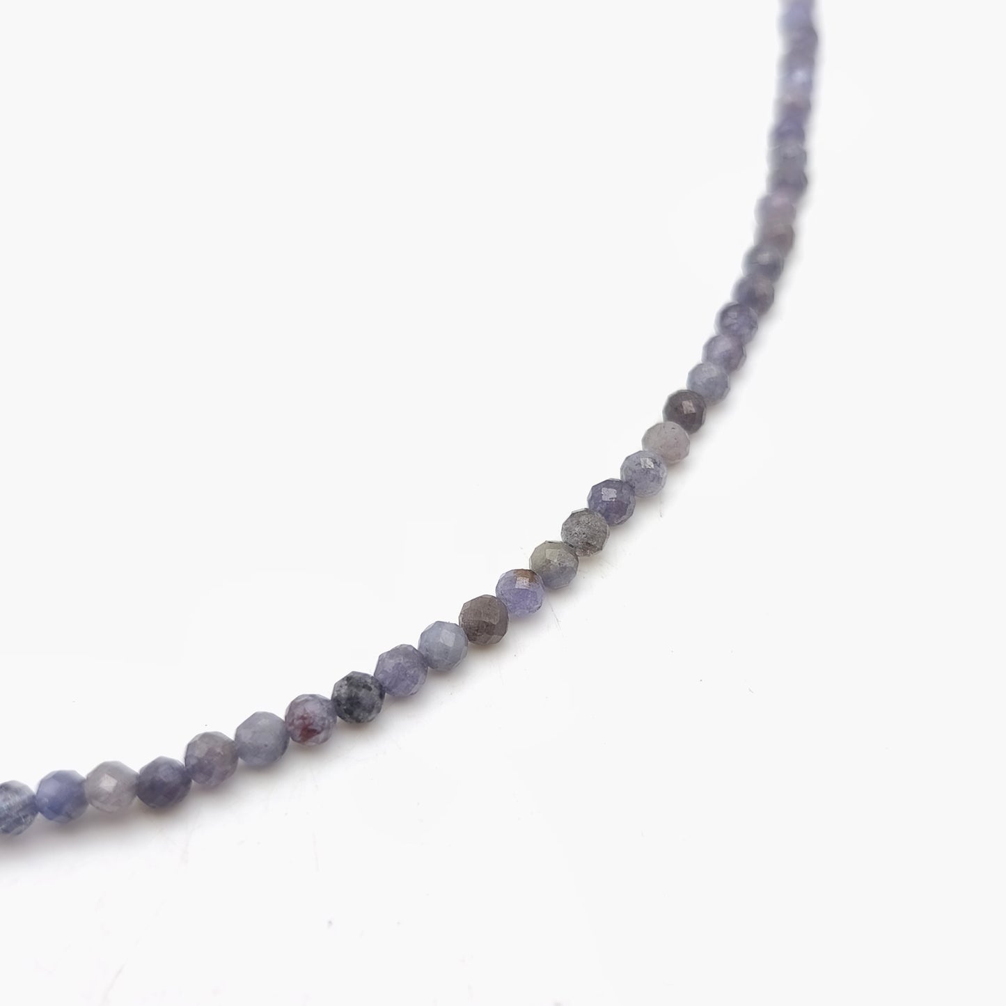 Facettierte Perlenkette - Tansanit (3 mm)