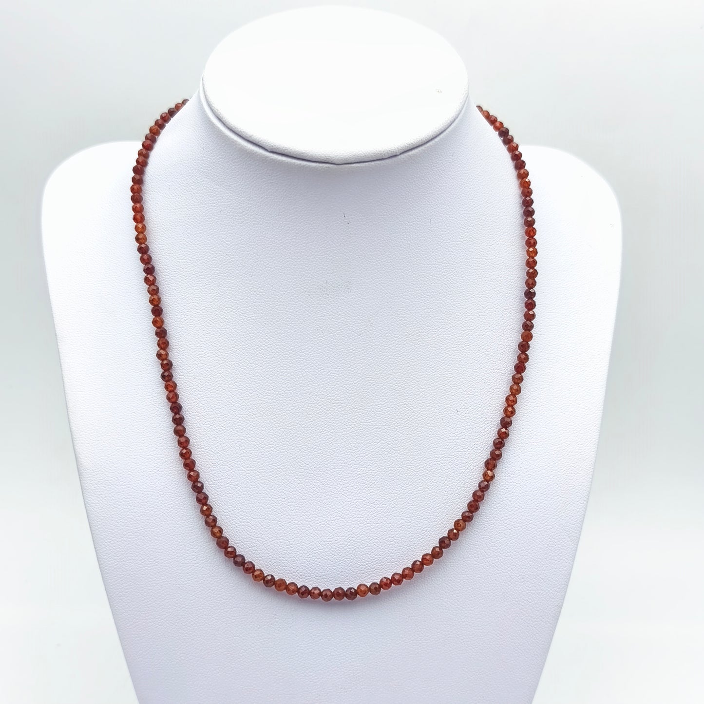 Collier perles facettées - Grenat (3 mm)